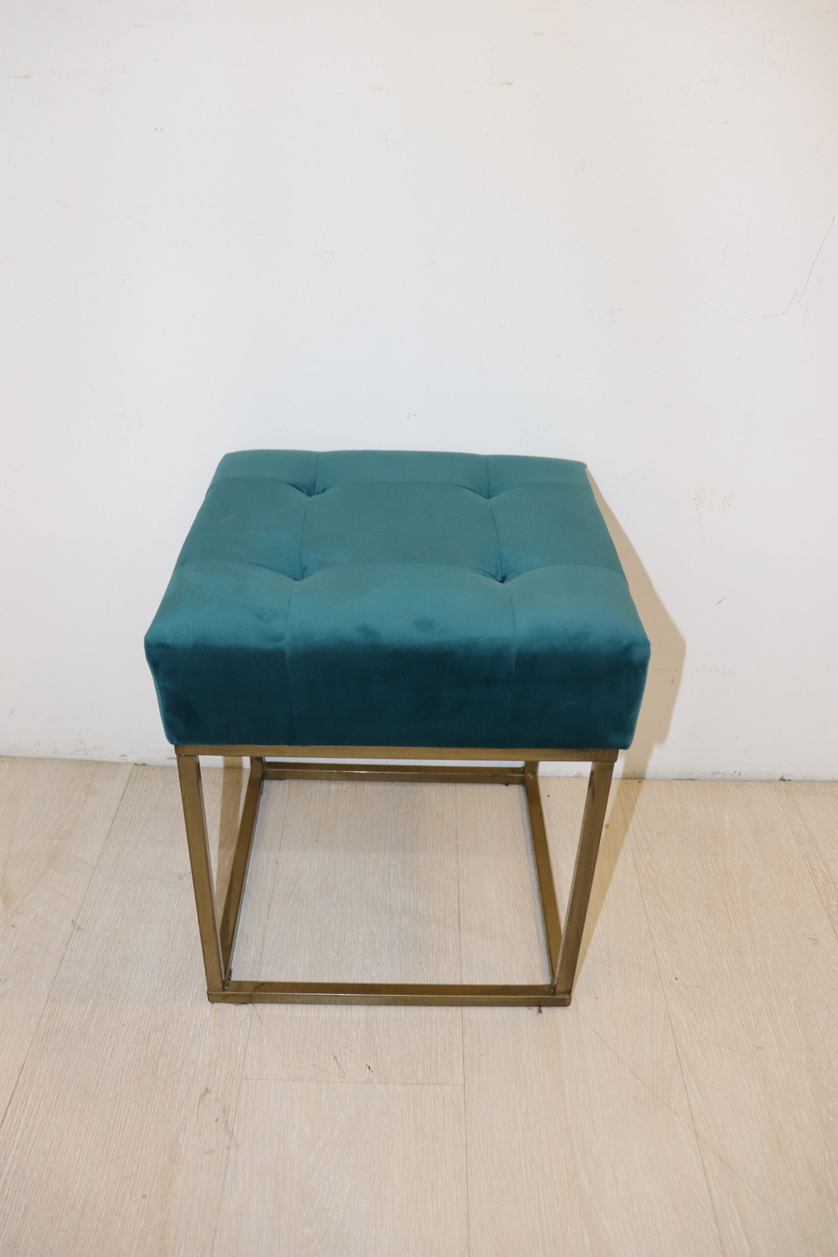 7935 Tabouret – Image 1