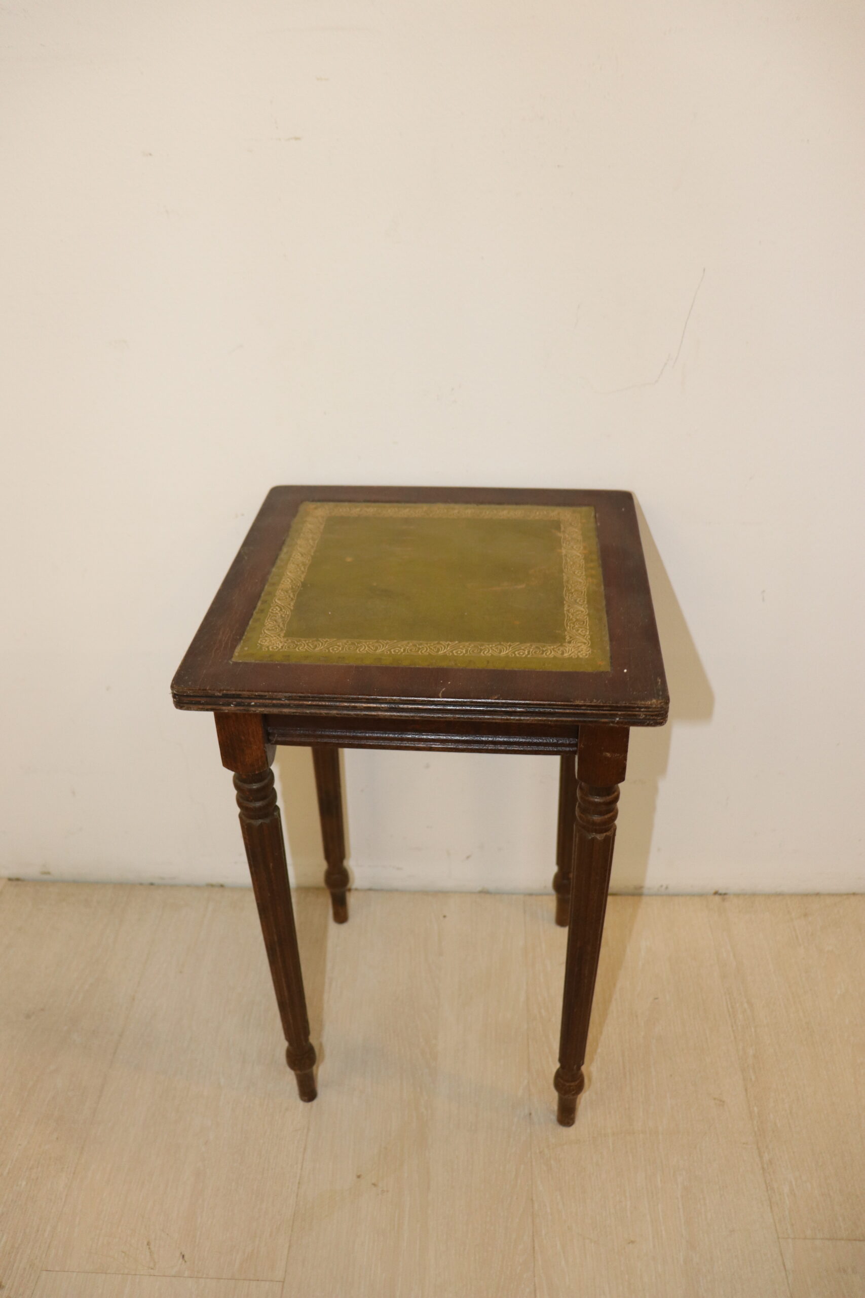 7941 Table d'appoint – Image 1