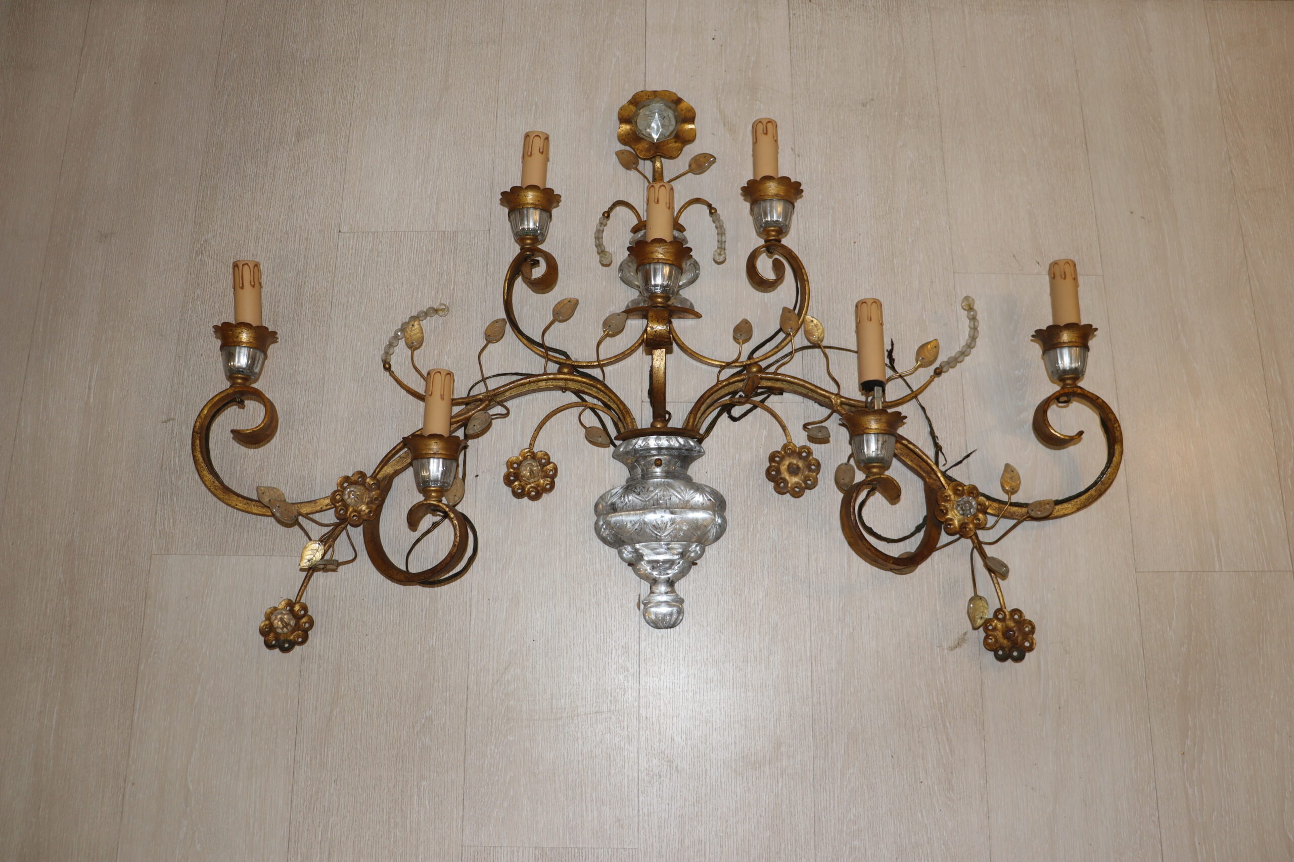 7973 Lustre murale – Image 1