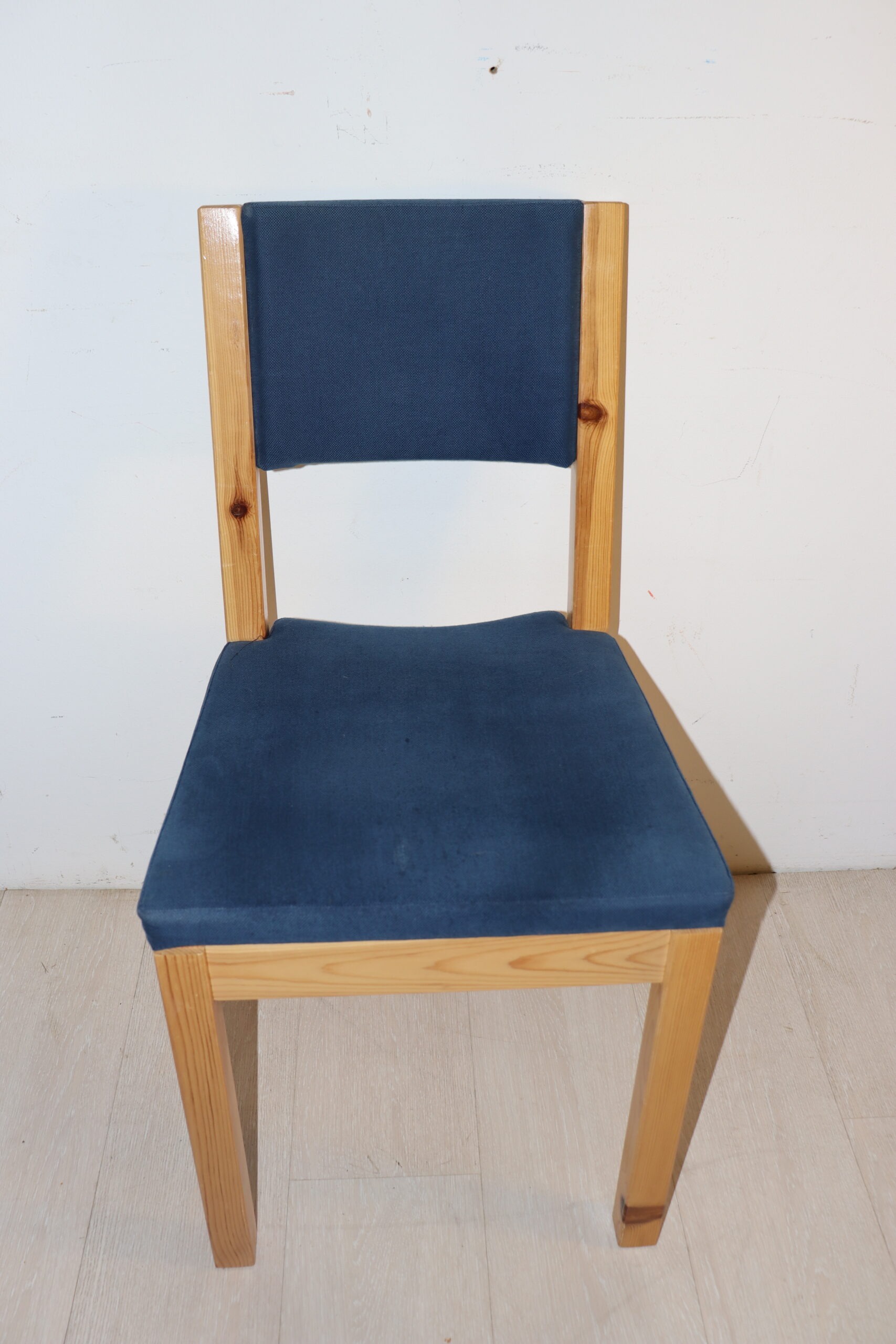 8089 Chaise bois – Image 1