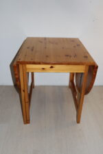 Table pliable en pin – Image 3