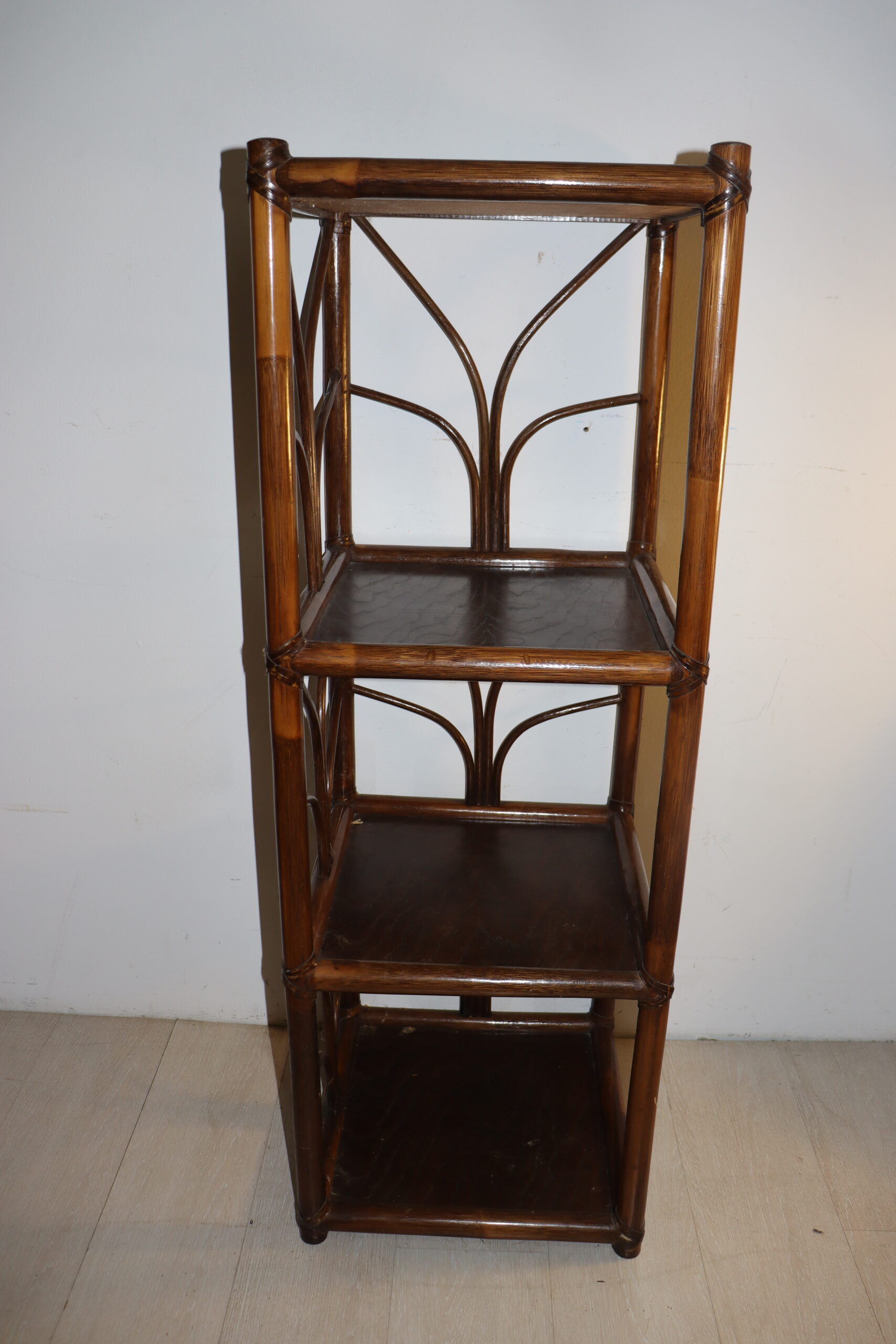 8105 Etagère en bambou – Image 1