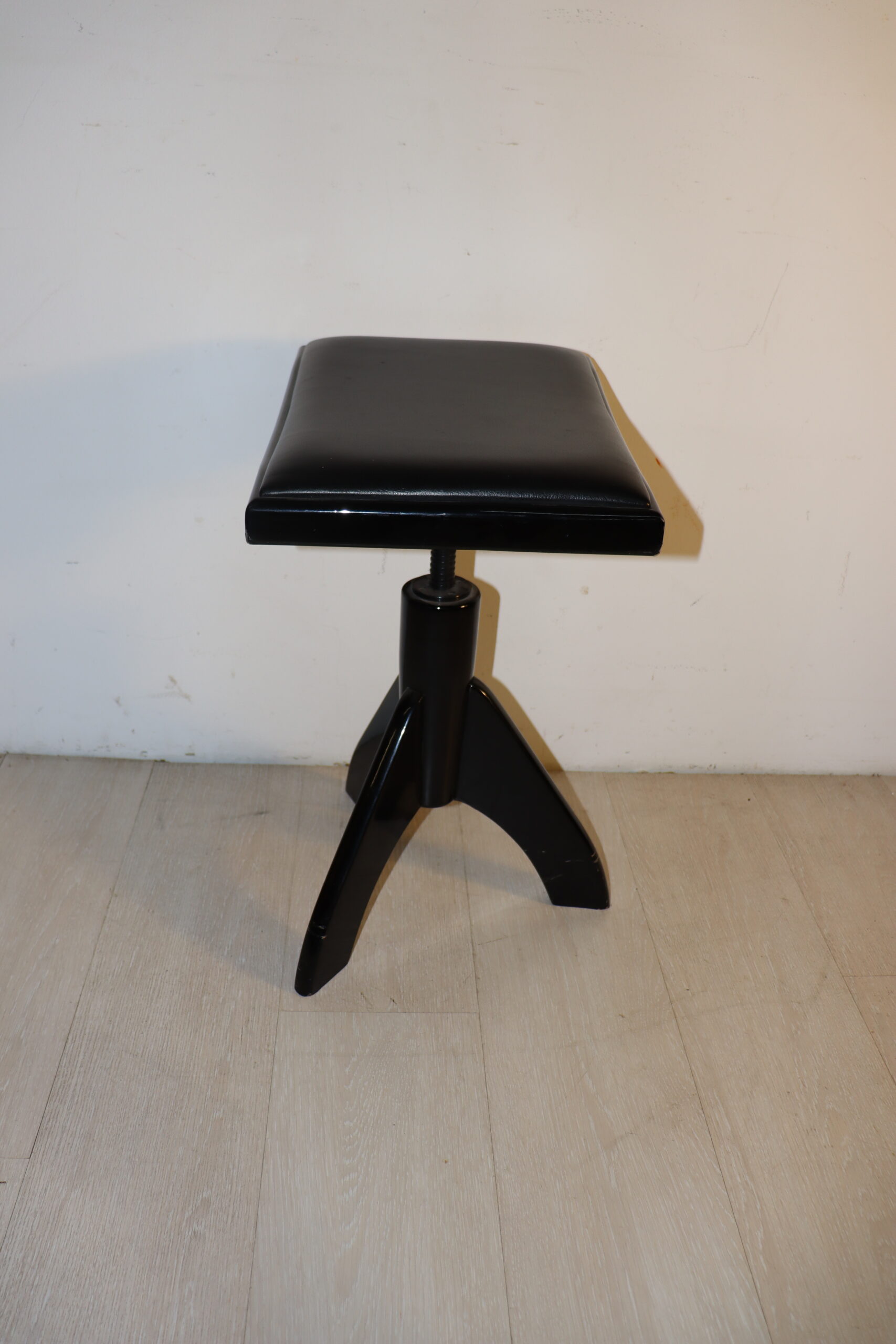8175 Tabouret de piano – Image 1