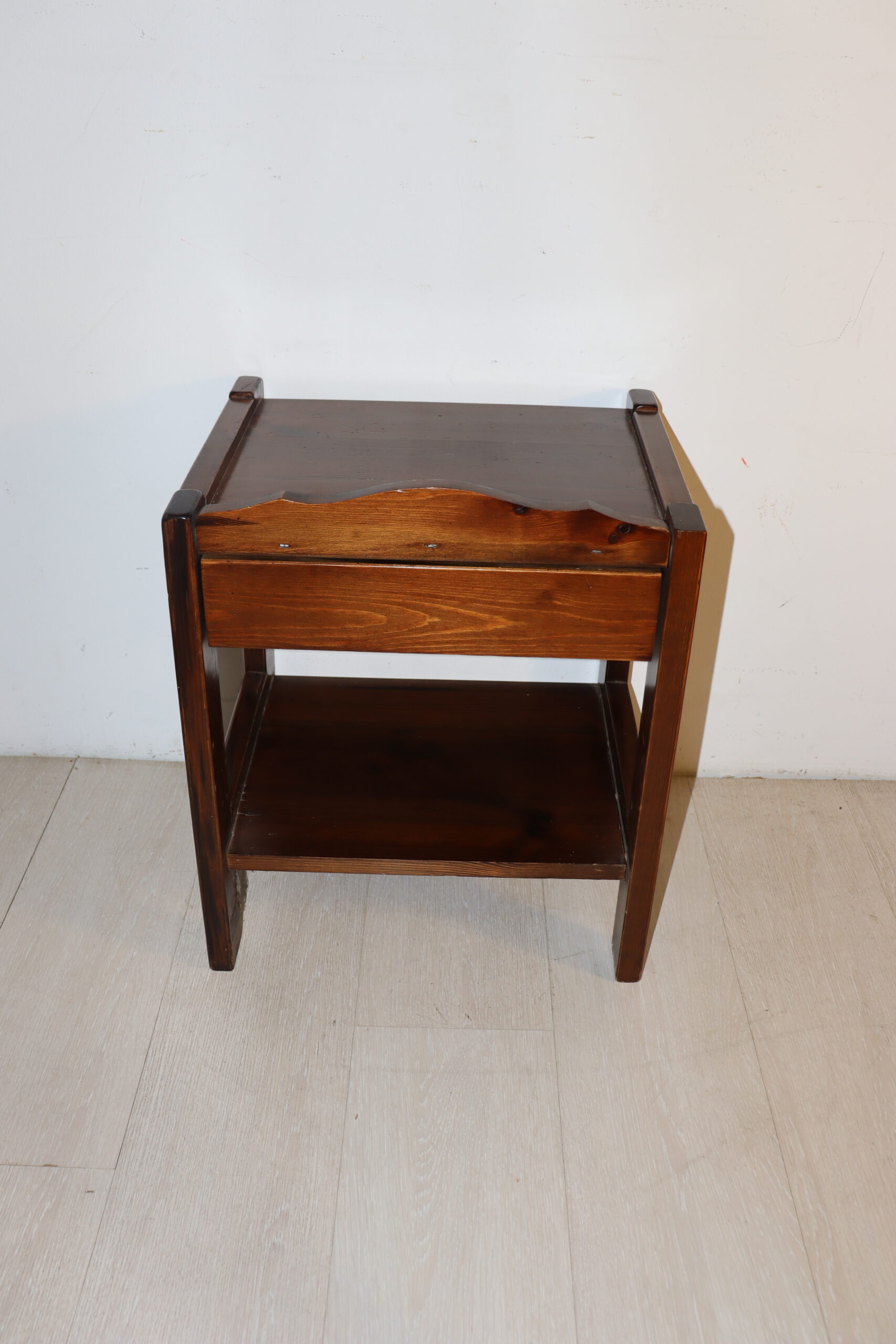 8181 Meuble d'appoint avec tiroir – Image 1