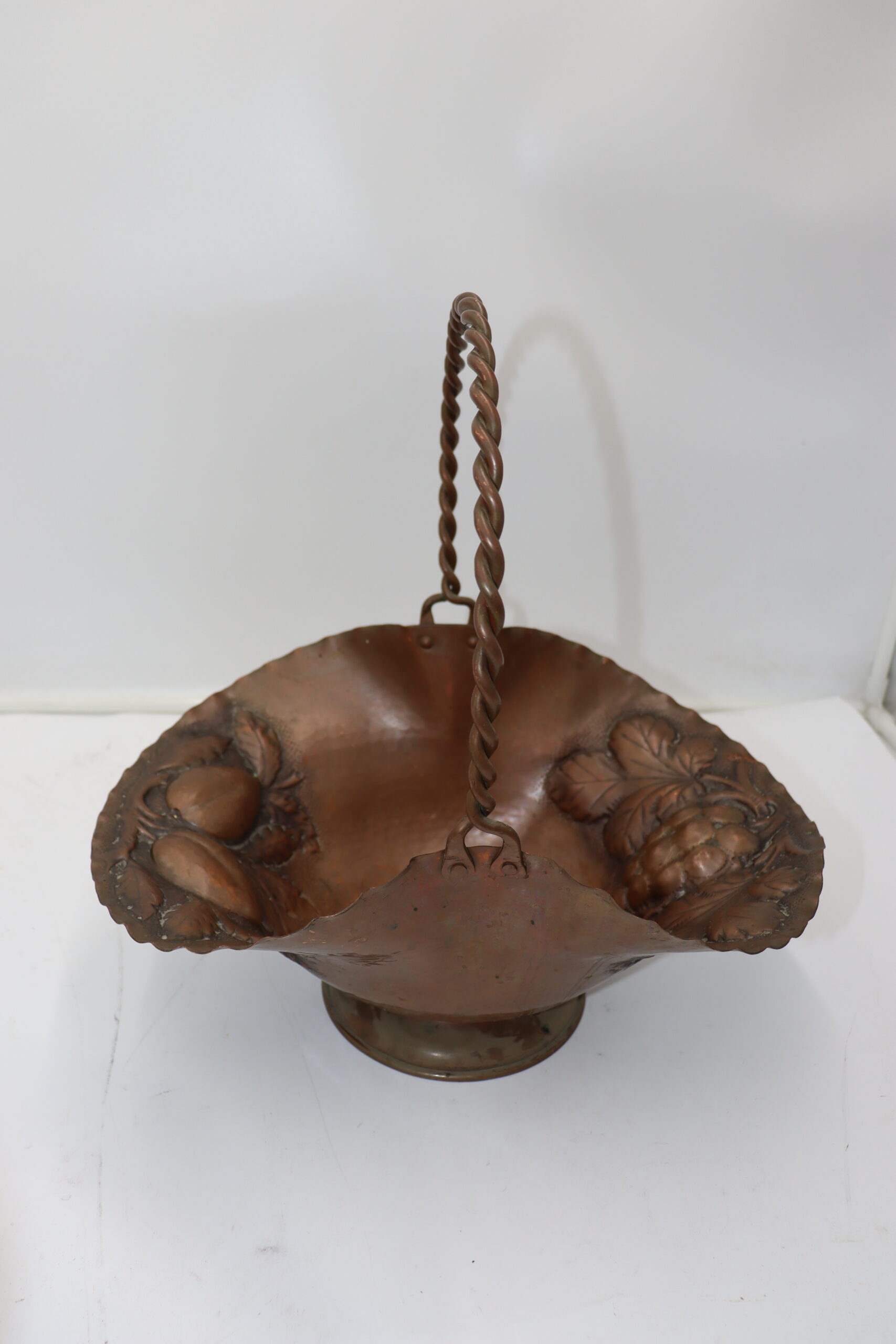 8195 Panier en cuivre – Image 1