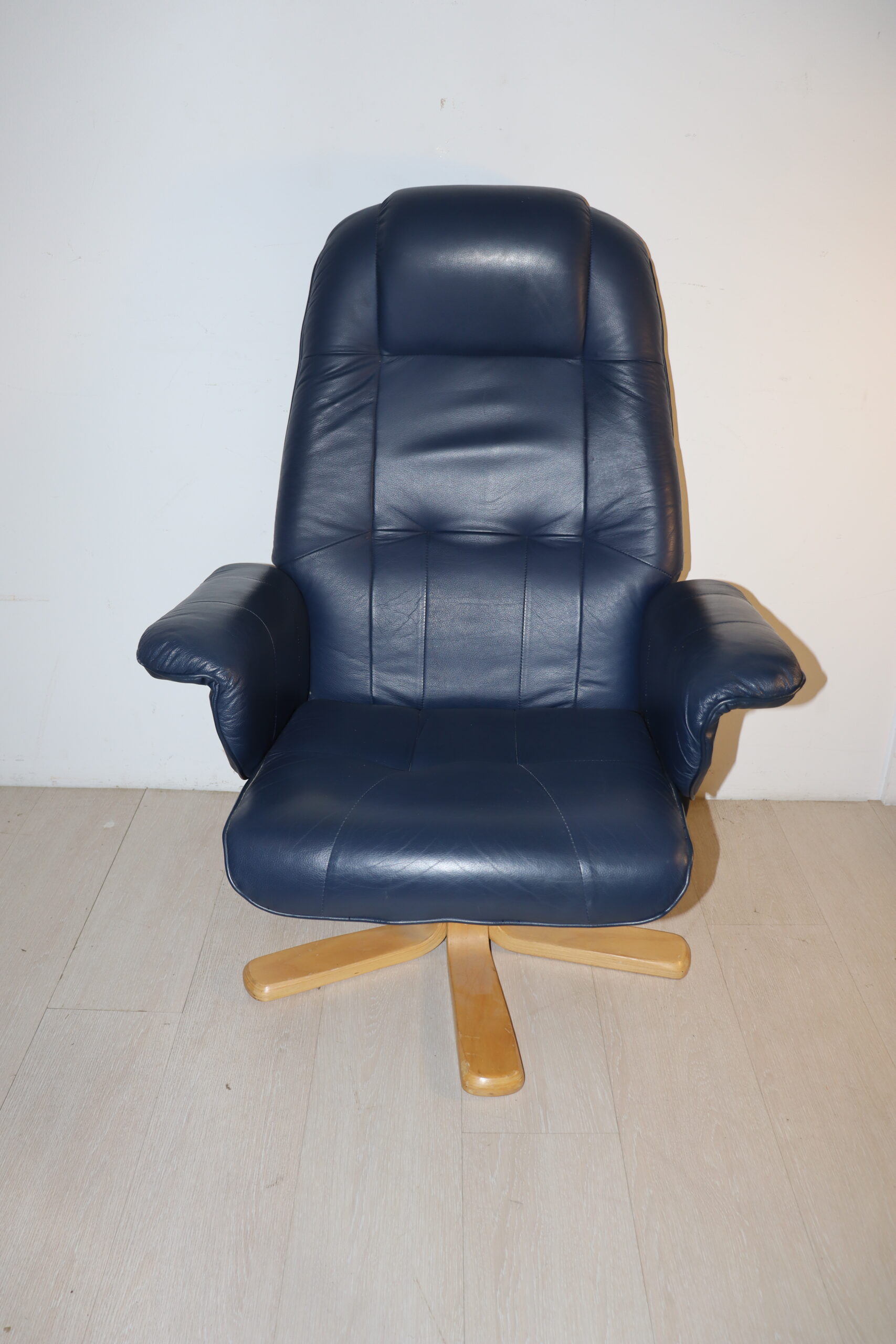 8202 Fauteuil – Image 1