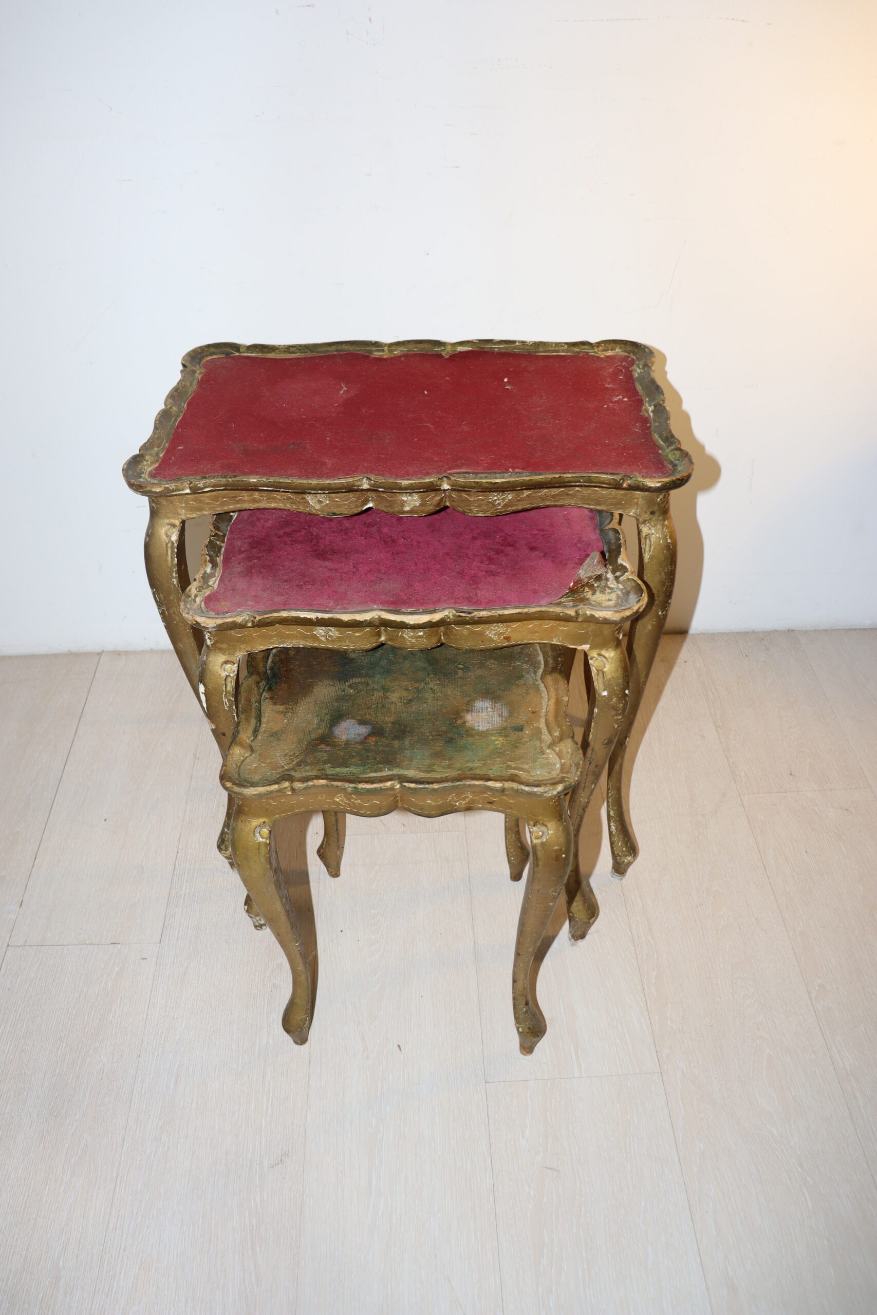 8211 3x tables gigognes à restaurer – Image 1