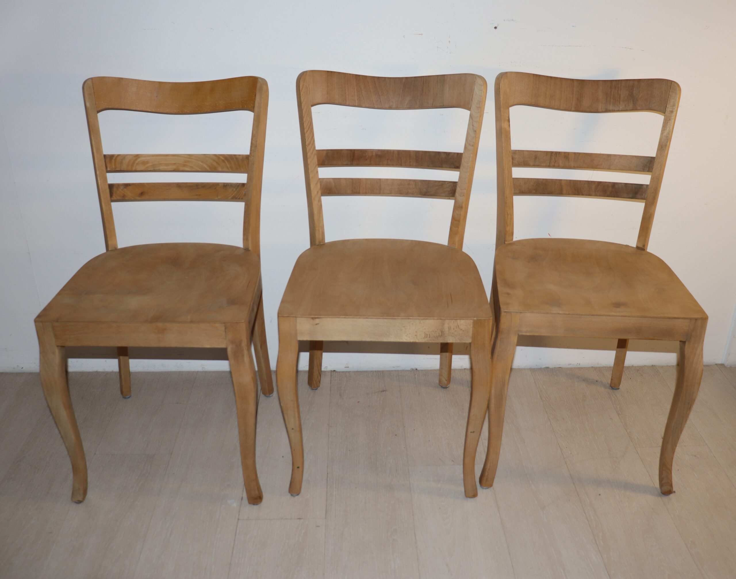 8212 3x chaises en bois – Image 1