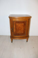 Meuble d'appoint avec clé