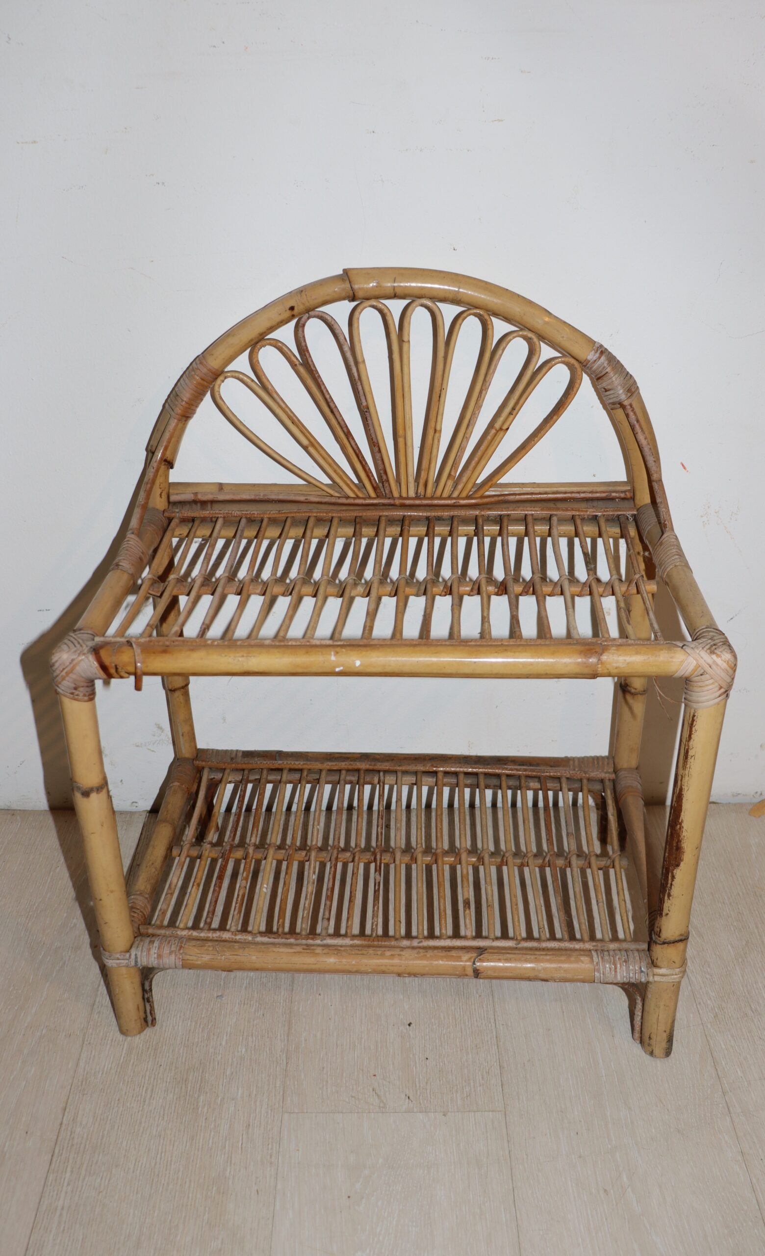 8272 Etagère en bambou – Image 1