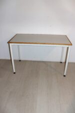 Table de travail à hauteur réglable