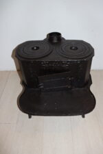 Fourneau à bois ancien – Image 2