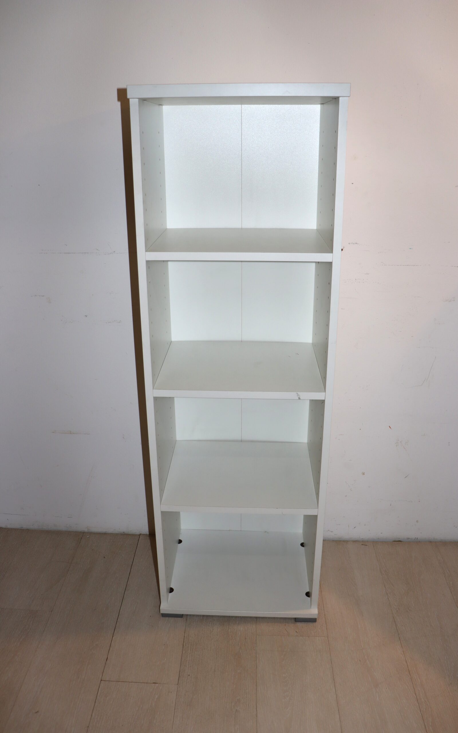 DC 148 Etagère blanche à casier – Image 1