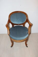 Fauteuil bleu / anciennement pot de chambre