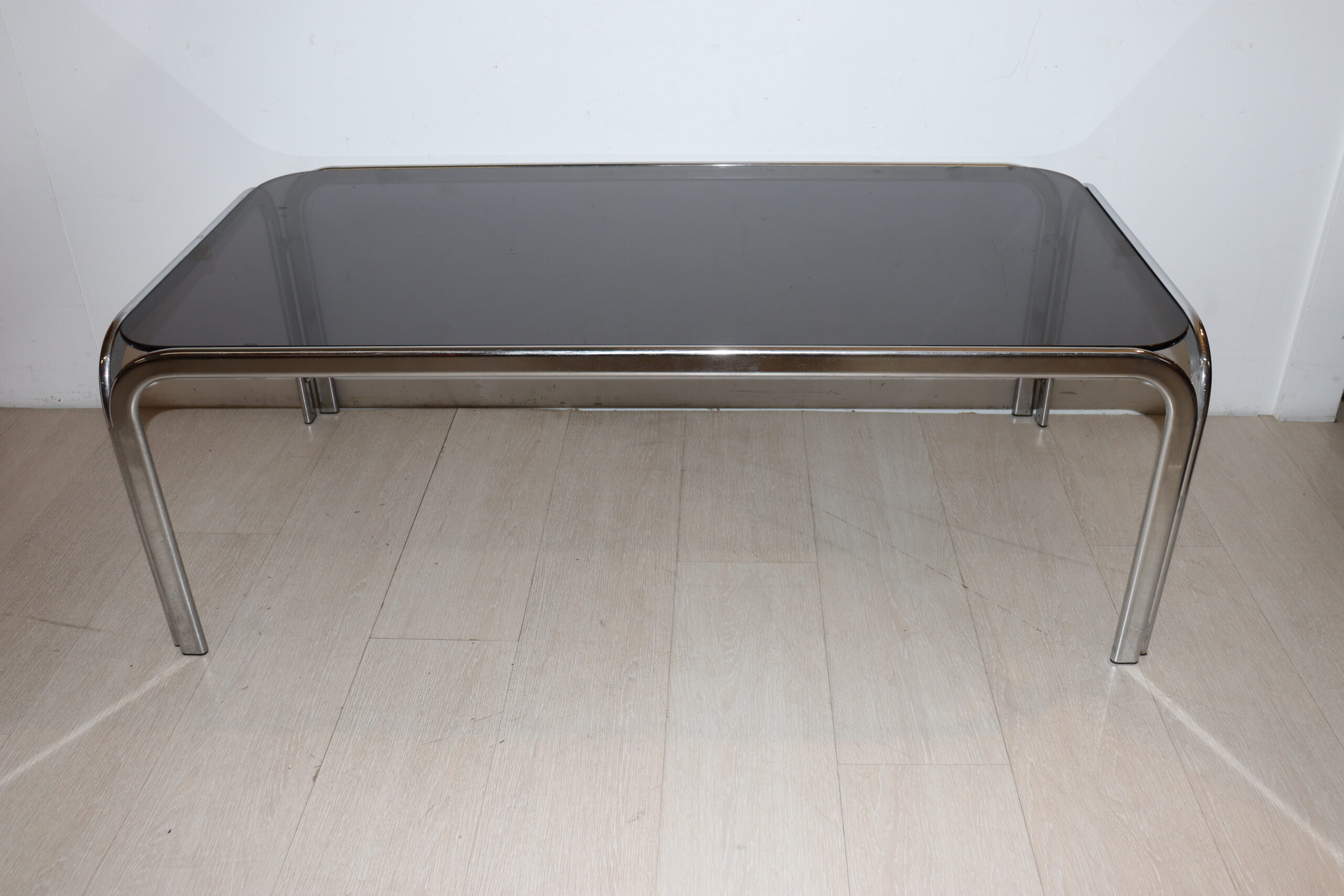 8423 Table en verre – Image 1