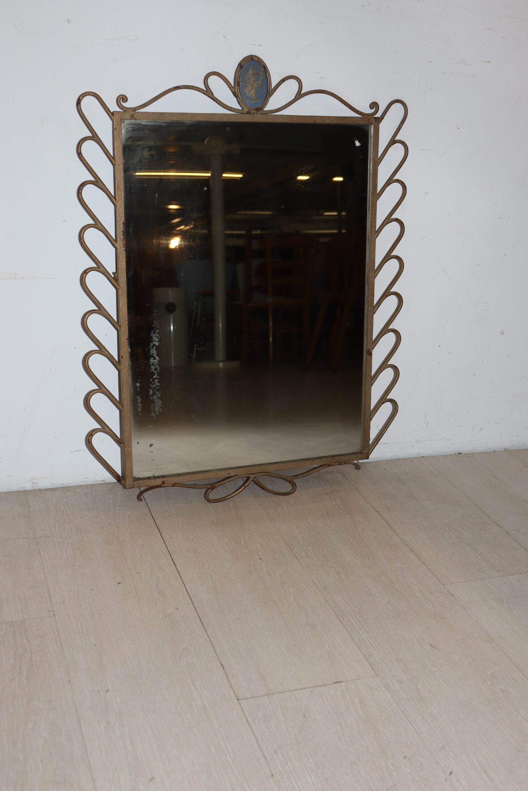 8525 Miroir ancien avec camé – Image 1
