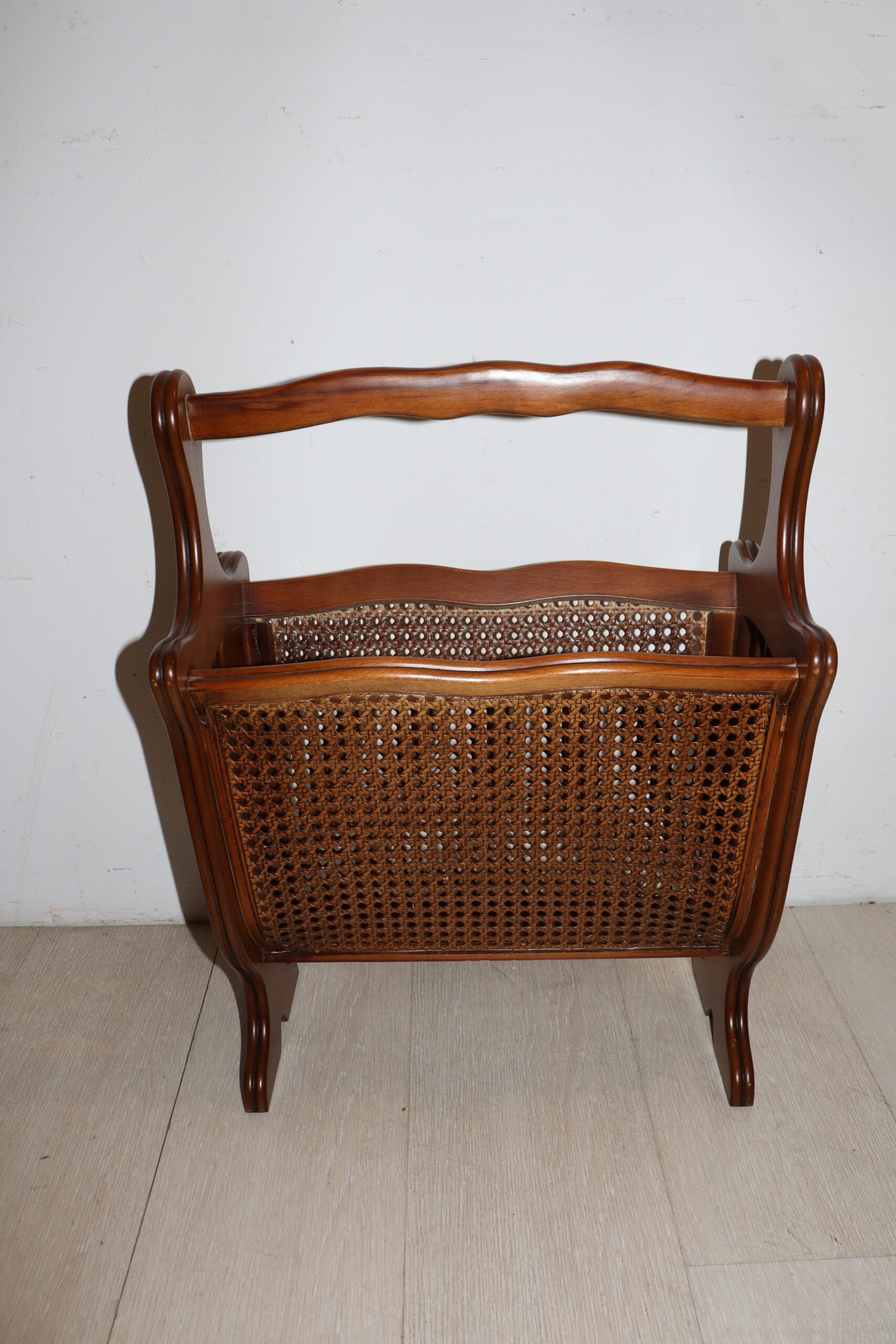 8533 Porte revue cannelé – Image 1