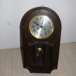 Horloge murale fonctionne