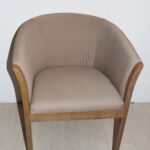 Chaise en tissu de salle à manger