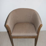 Chaise en tissu de salle à manger