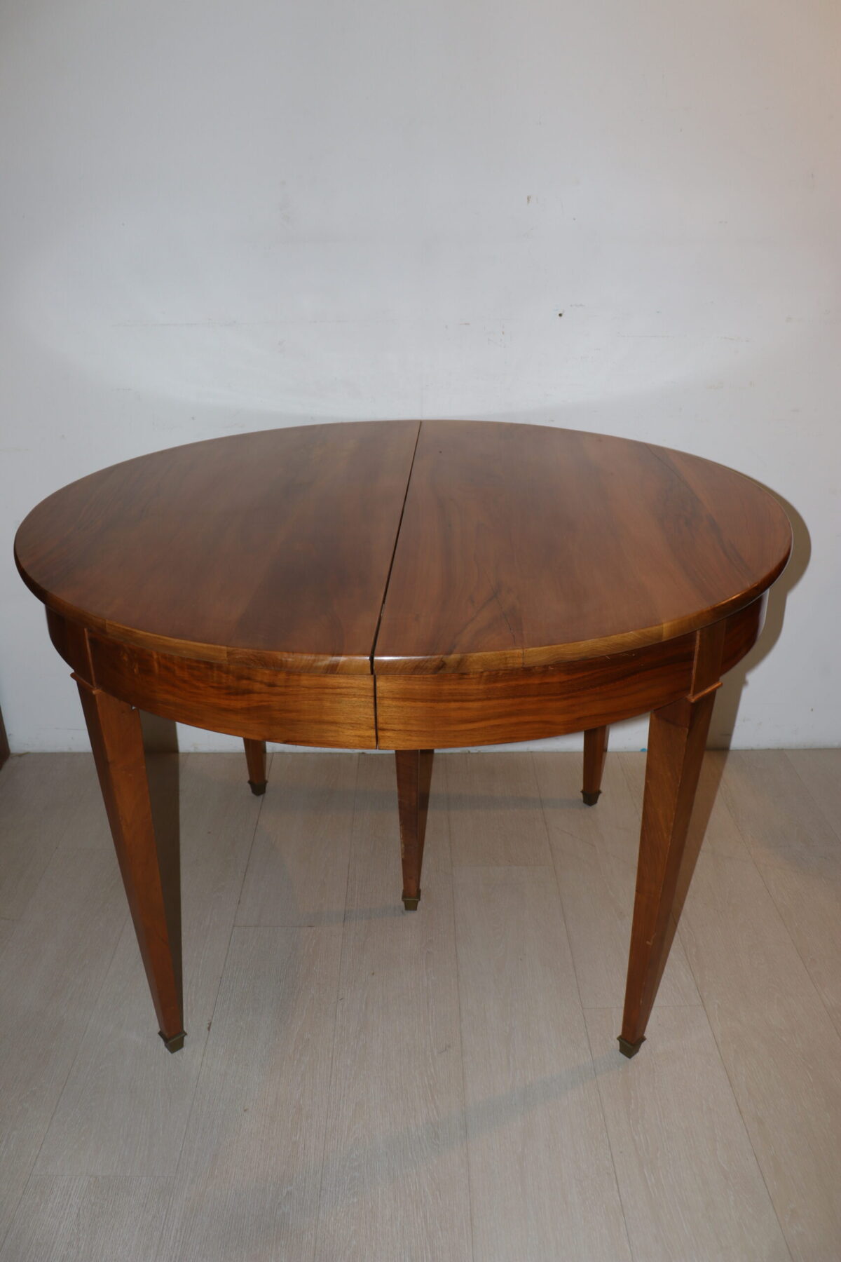 Table de salle à manger ronde avec rallonges – Image 3