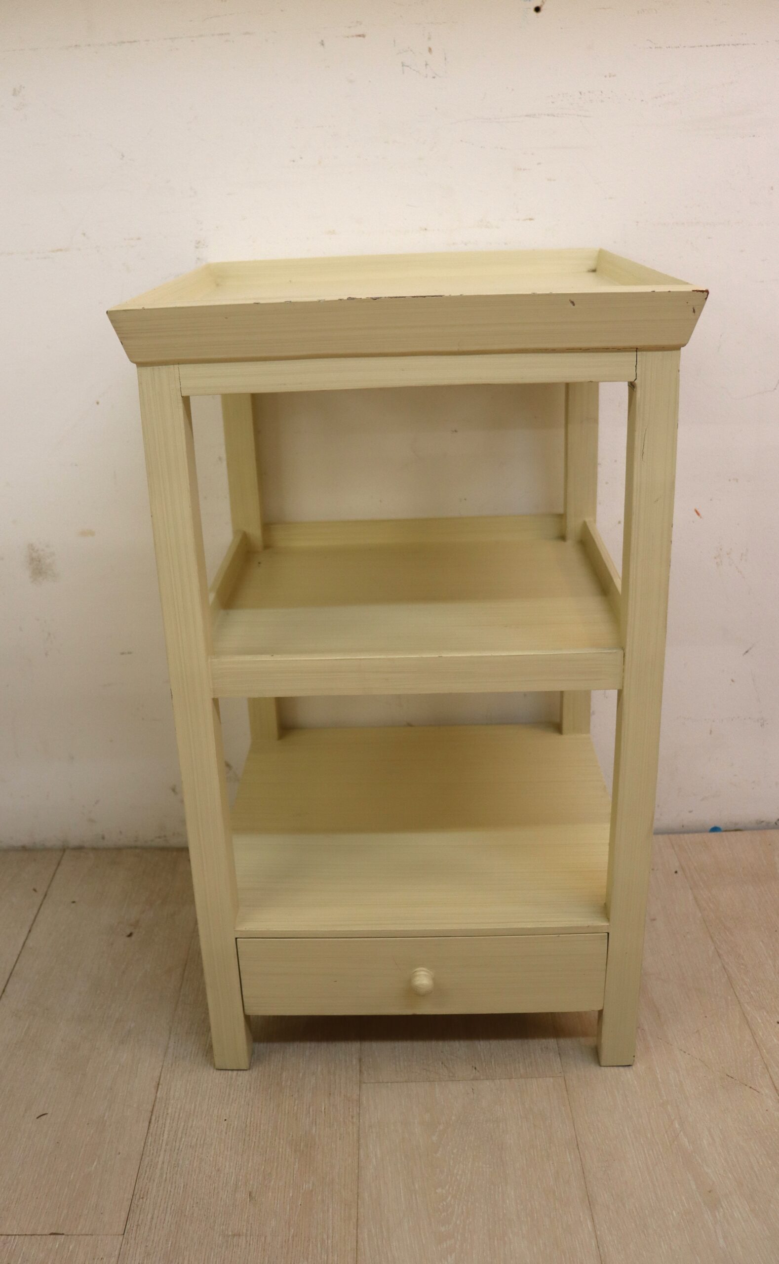 8749 Table de nuit avec tiroir OKA Beauvais – Image 1