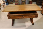 Ancienne table en bois massif – Image 2