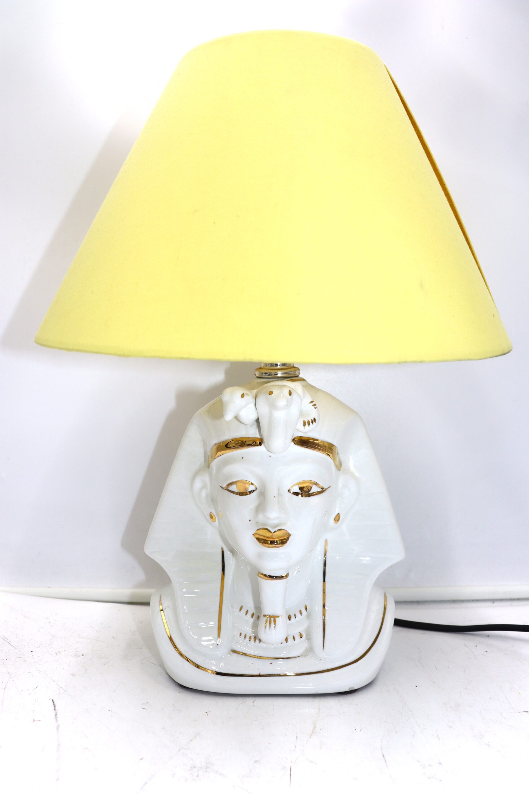 8833 Lampe de chevet sphinx – Image 1