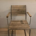 Chaise d'extérieur en bois et métal