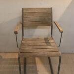 Chaise d'extérieur en bois et métal