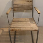 Chaise d'extérieur en bois et métal