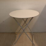Table de jardin en fer