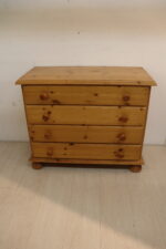 Commode en pin