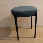 Tabouret en tissu bleu