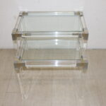Petite table gigogne en verre et plexis