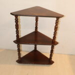 Etagère d'angle
