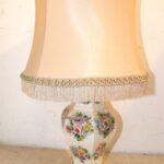 Lampe de table pied en porcelaine