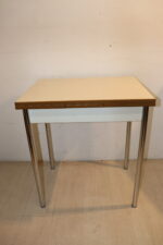 Table d'appoint