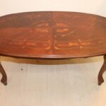 Table de salon marquetée