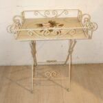 Petite table en fer forgé
