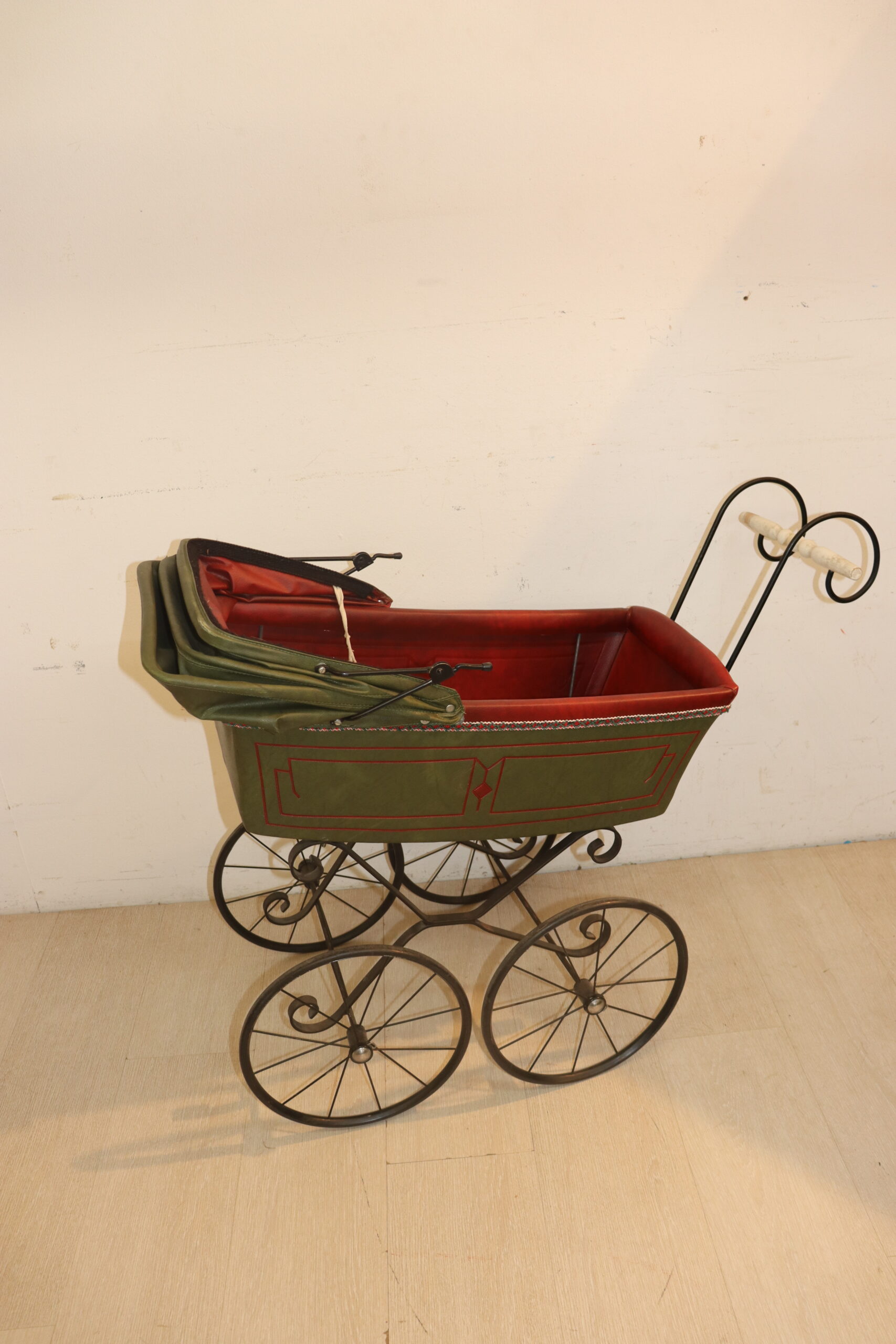 9607 Poussette décorative – Image 1