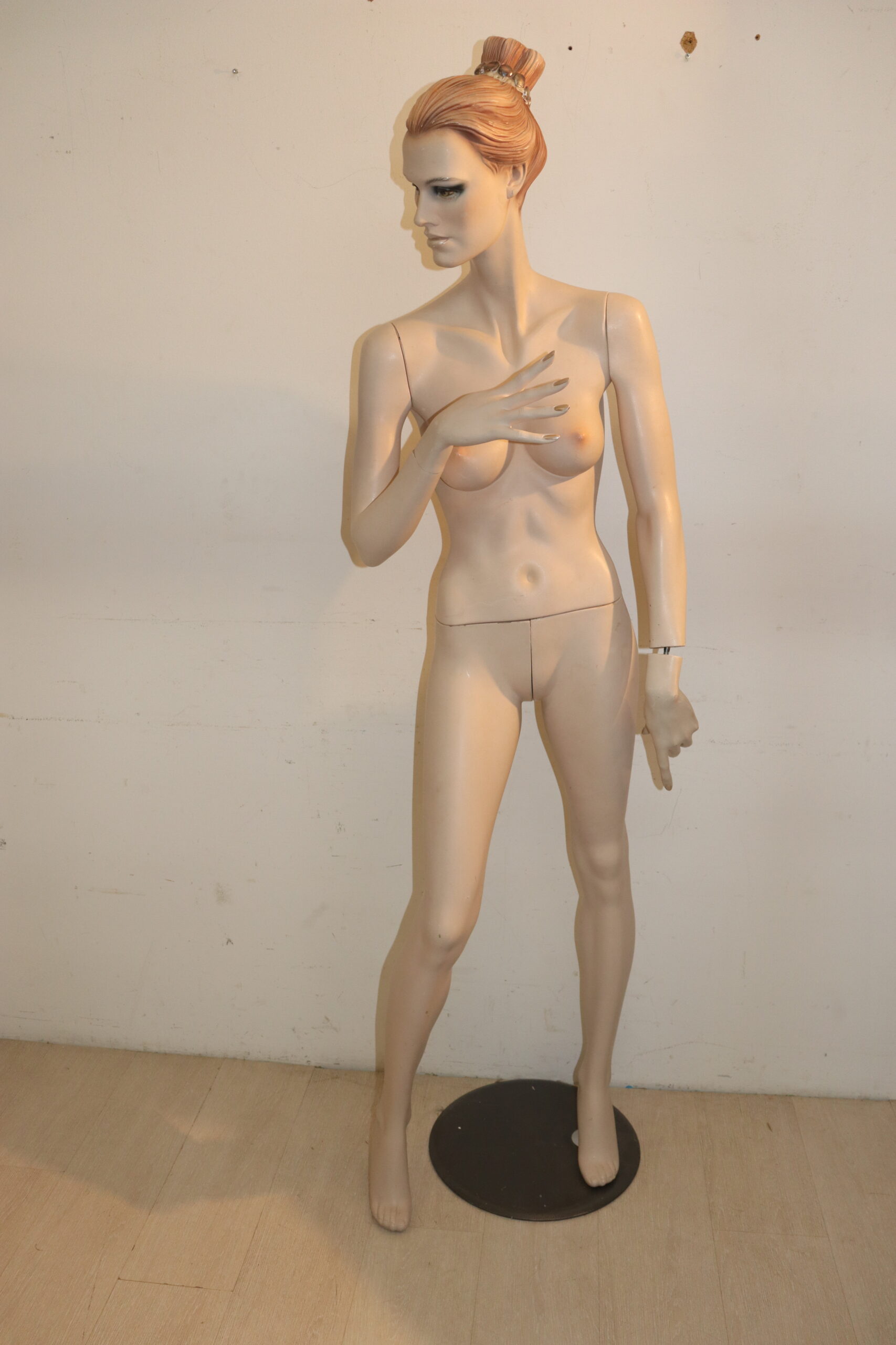 9608 Mannequin – Image 1