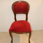 Chaise rouge