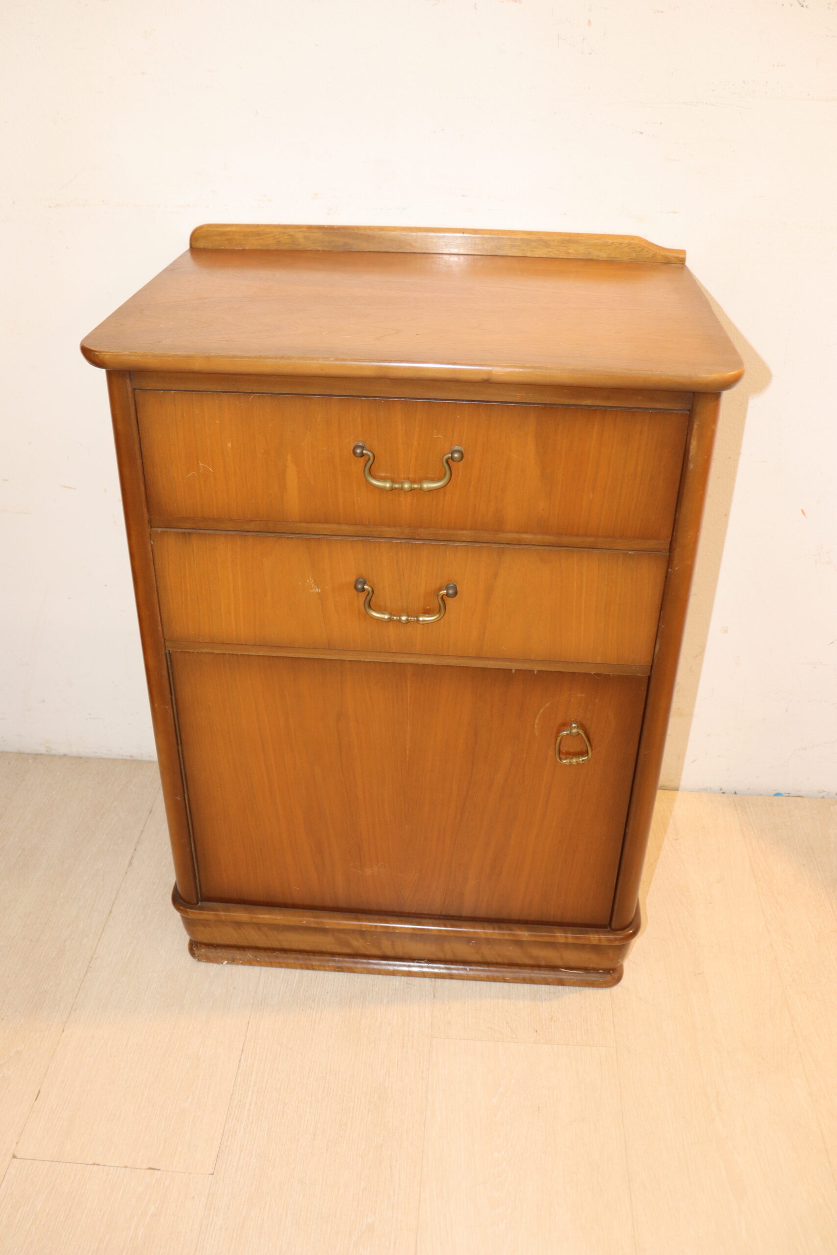 9649 Table de nuit – Image 1