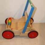 Chariot en bois pour enfant