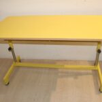 Bureau jaune hauteur réglable
