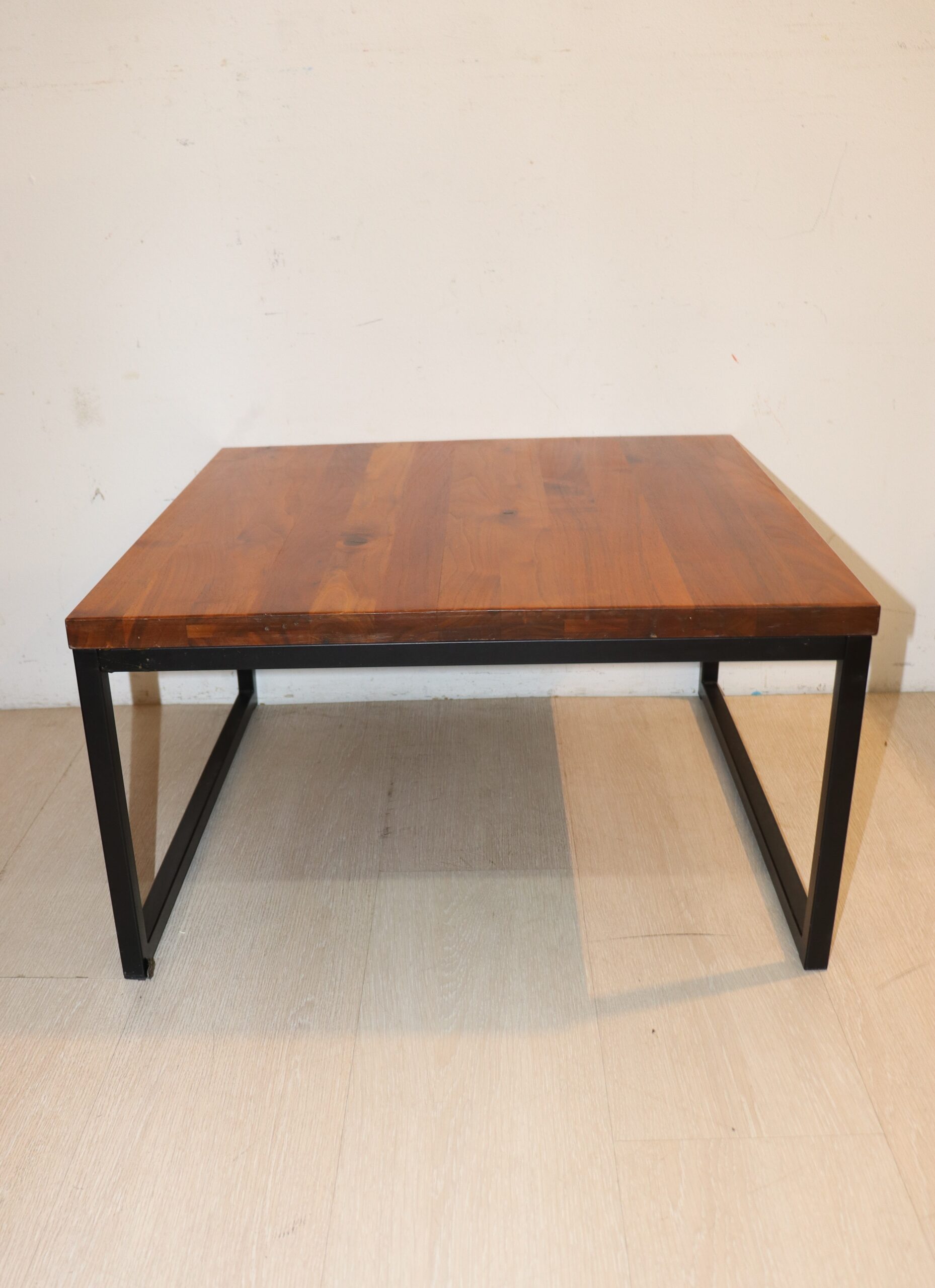 9727 Table de salon – Image 1