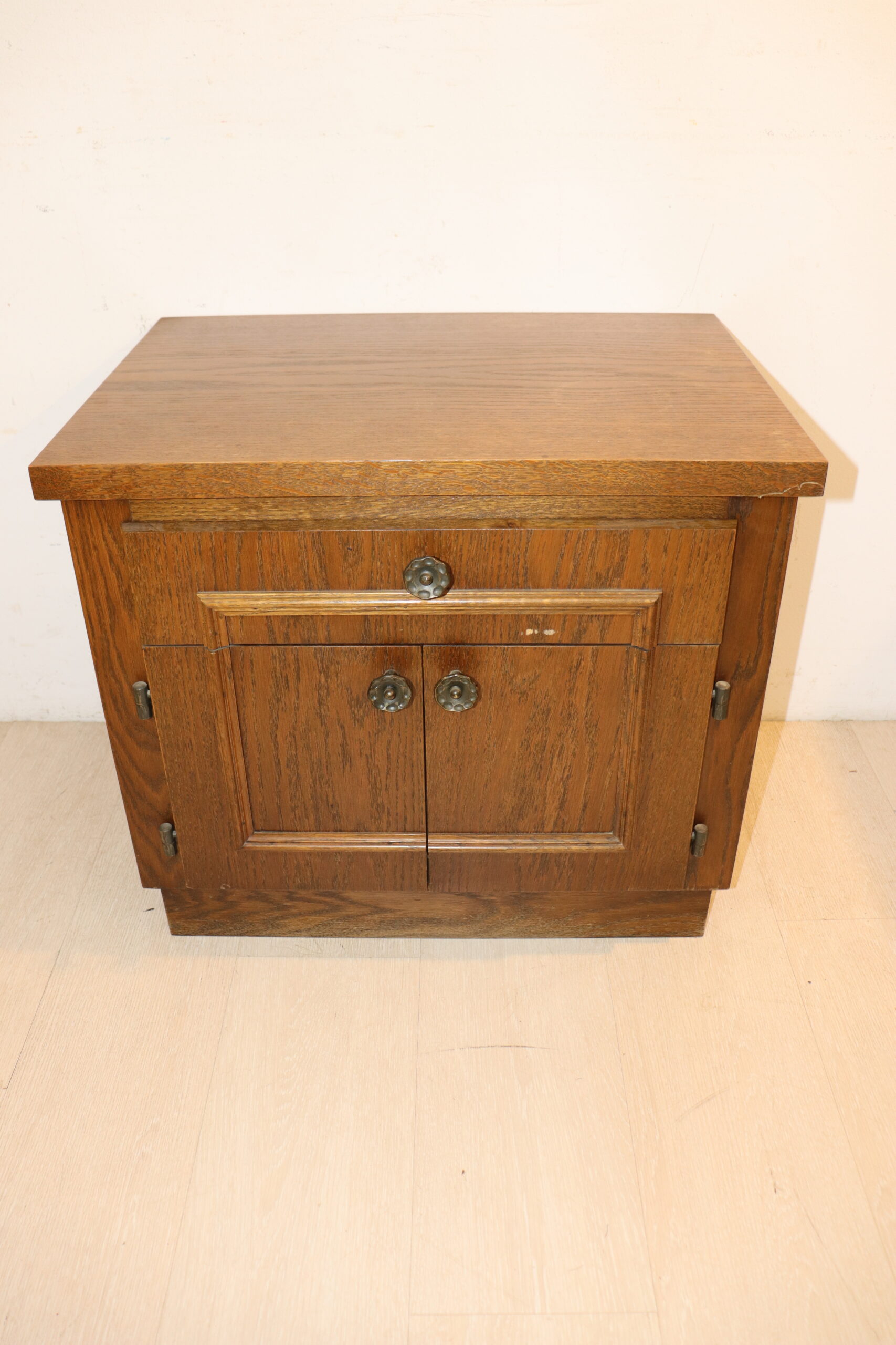 9756 Table de nuit – Image 1