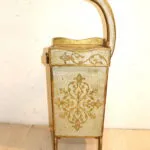 Ancien meuble pour téléphone