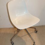 Chaise de bureau / Design Pure Loop by c.brainholt for Infinity